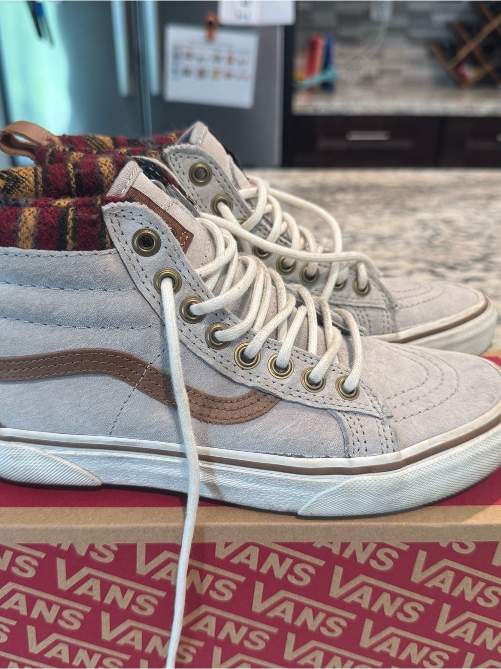 Vans women’s High-Top Sneakers in Light Gray with Tan Stripe size 6
